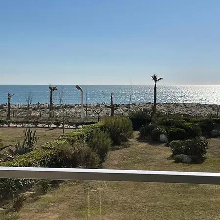Vue Exeptionnelle Sur La 6 Personnes Le Barcarès